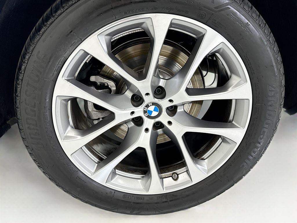 Thumbnail: 2026 BMW X5 - 30