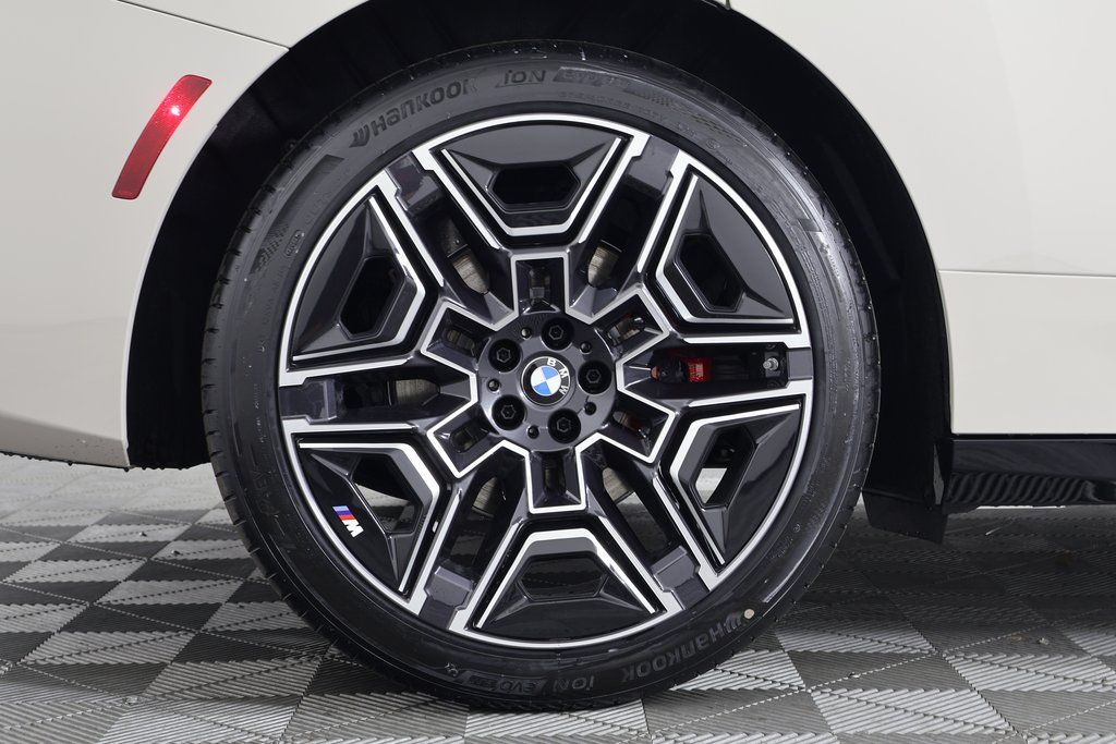 Thumbnail: 2026 BMW iX - 9