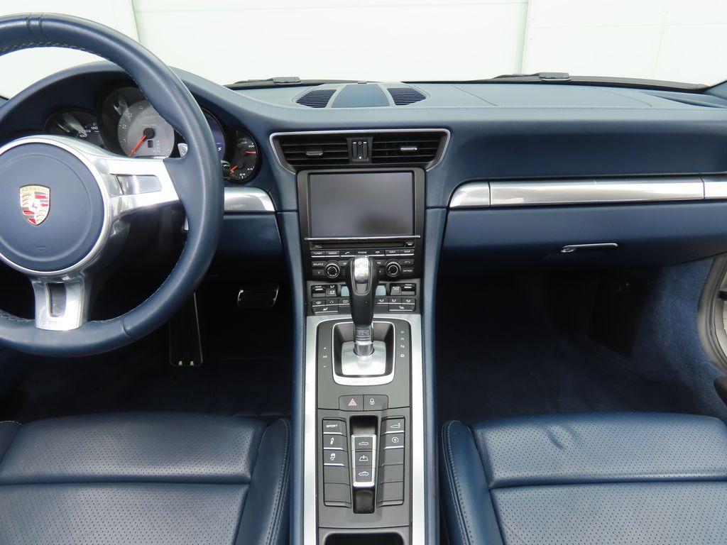 Thumbnail: 2013 Porsche 911 - 26