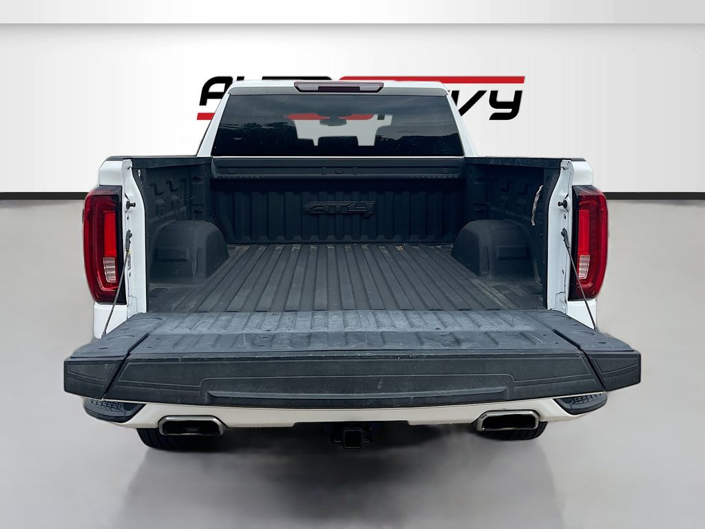 Used 2021 White GMC AT4 image 24