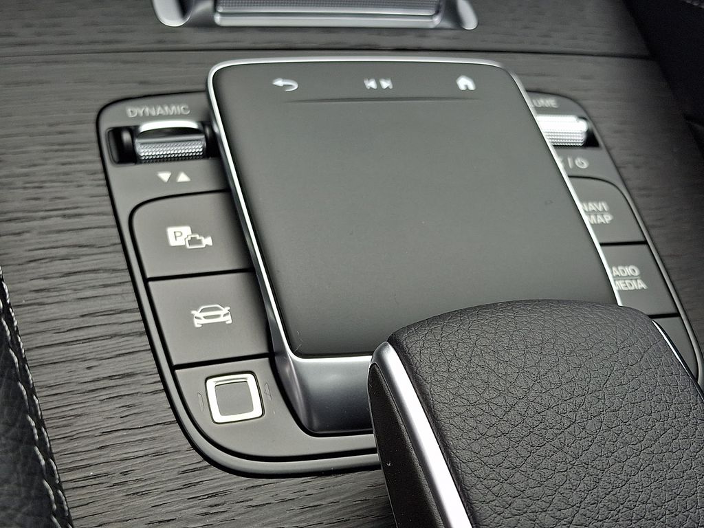 Thumbnail: 2026 Mercedes-Benz GLE - 17