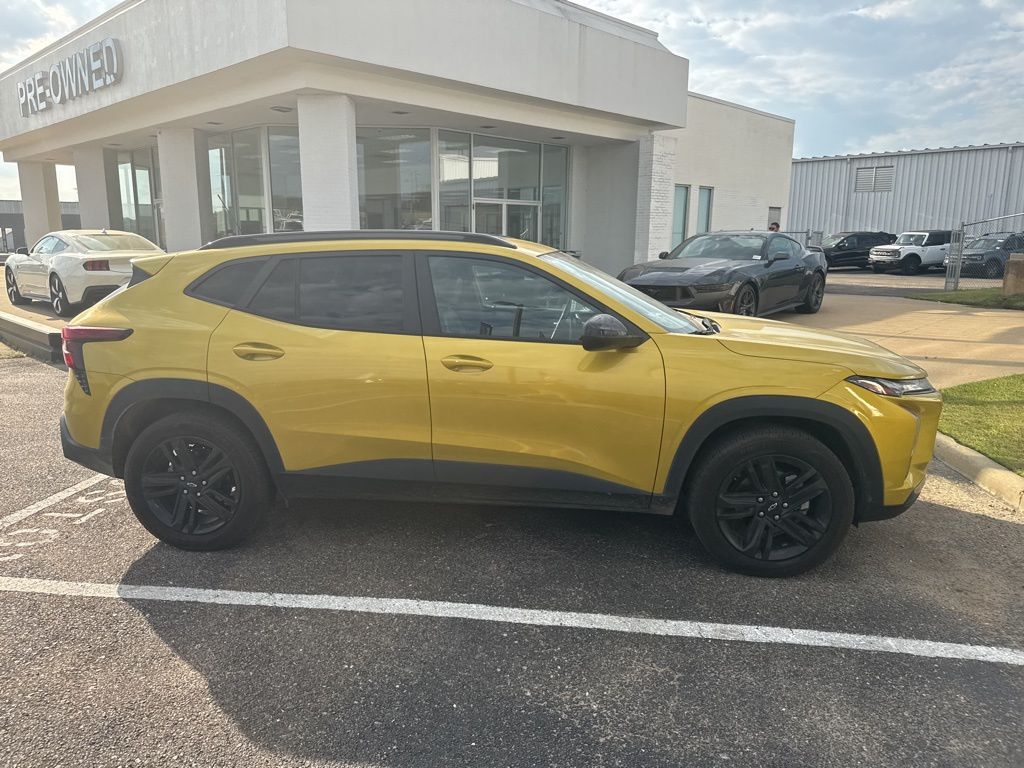 2024 Nitro Yellow Metallic Chevrolet Trax ACTIV FWD SUV