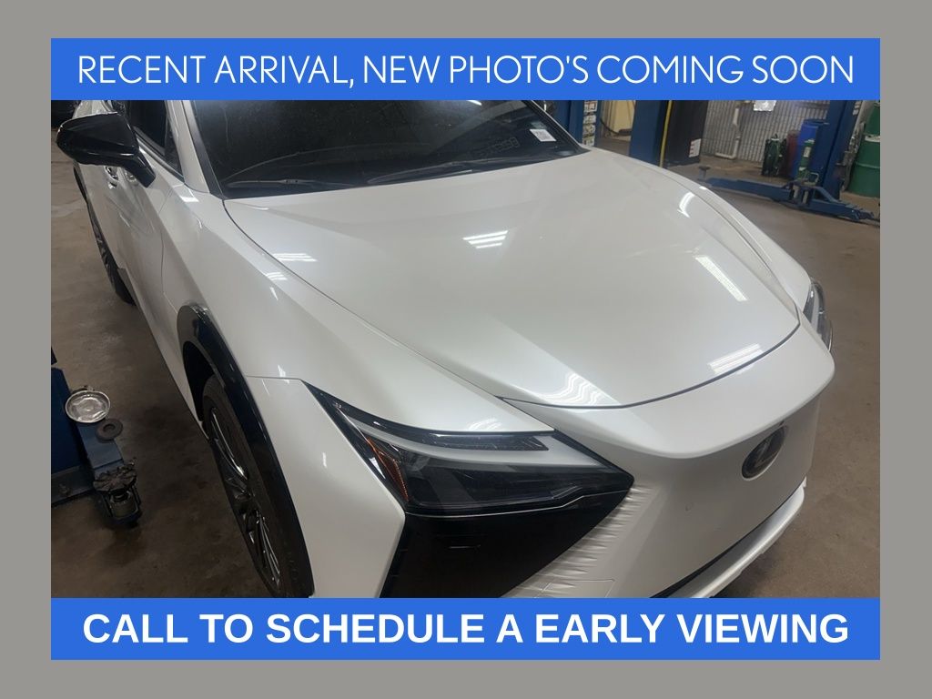 2023 Lexus RZ 450e Luxury AWD