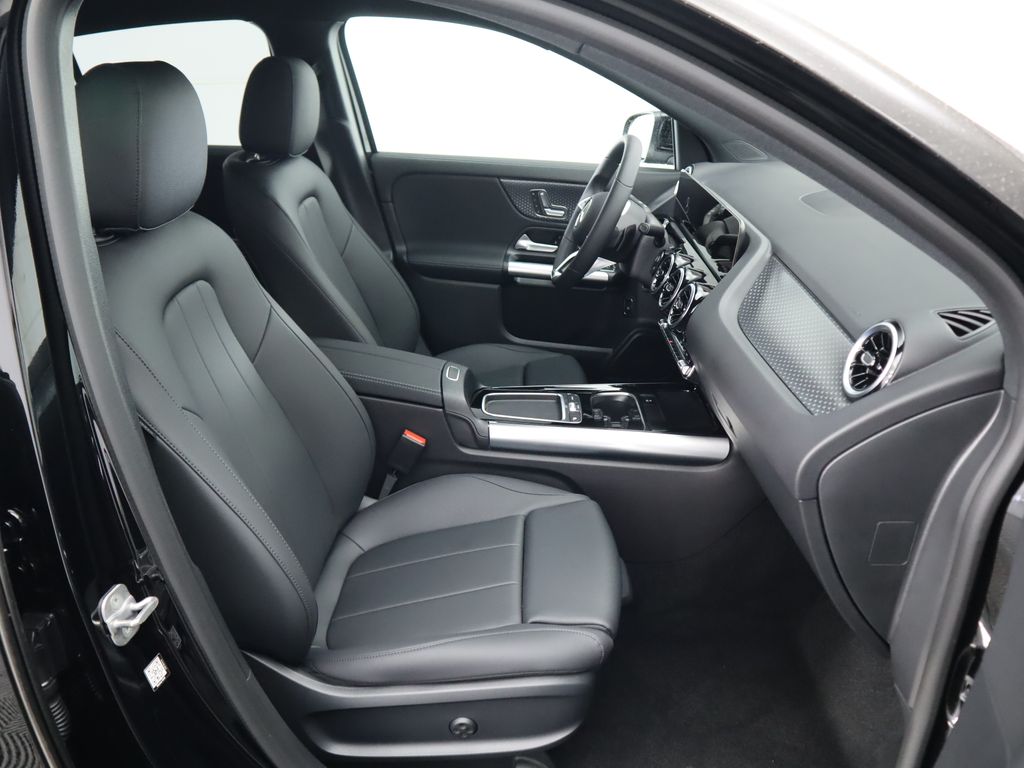 Thumbnail: 2025 Mercedes-Benz GLA - 20