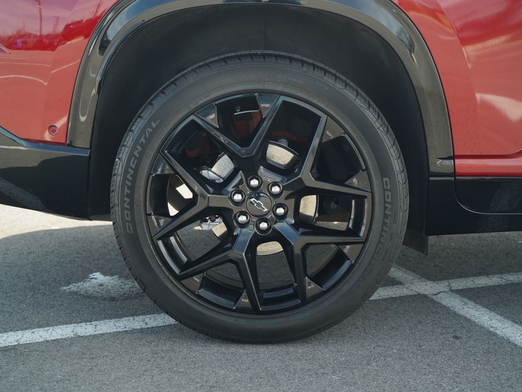 Used 2025 Red Chevrolet RS image 39