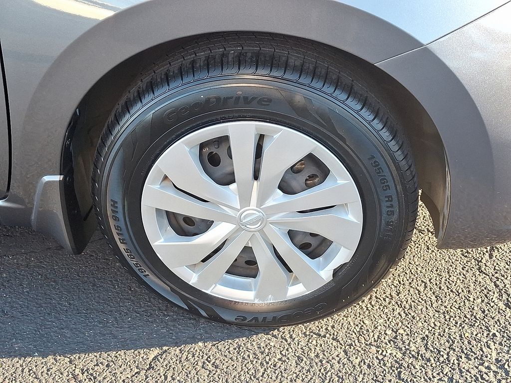 Thumbnail: 2021 Nissan Versa - 8