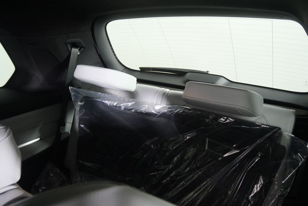 Thumbnail: 2026 BMW X7 - 18