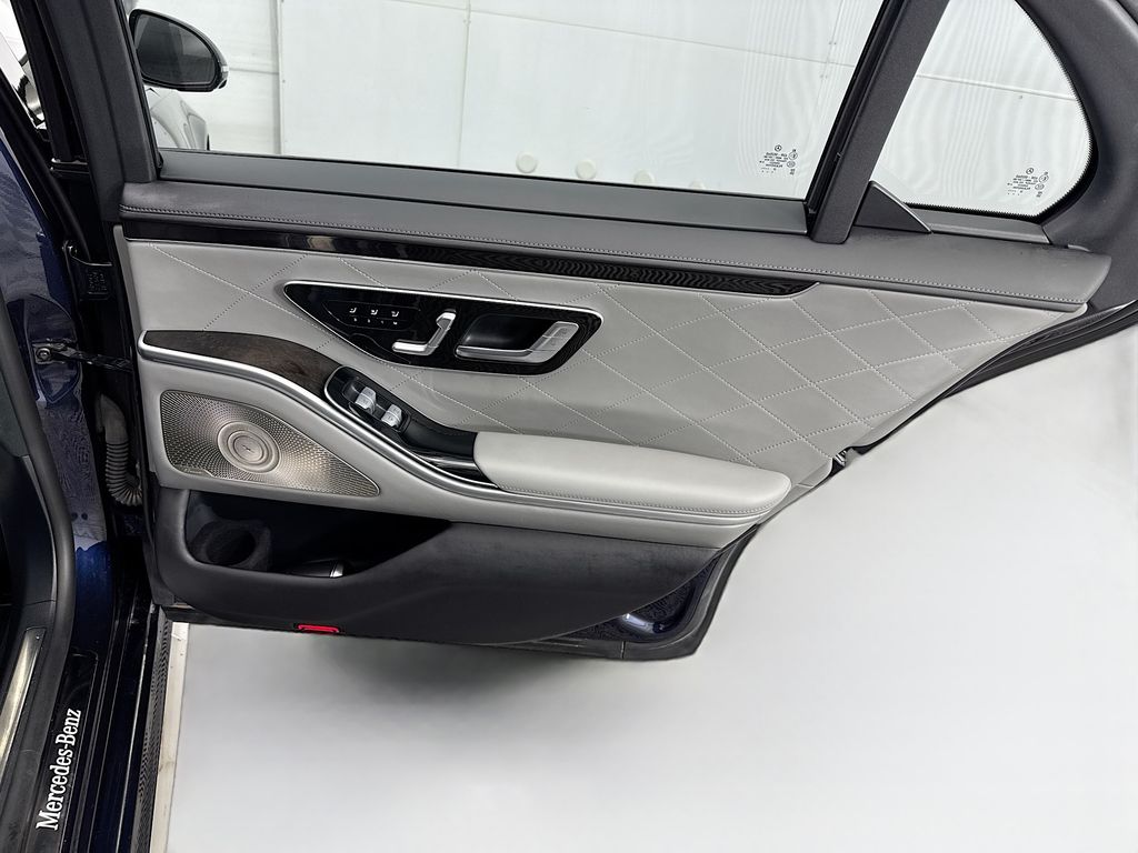 Thumbnail: 2023 Mercedes-Benz S-Class - 26