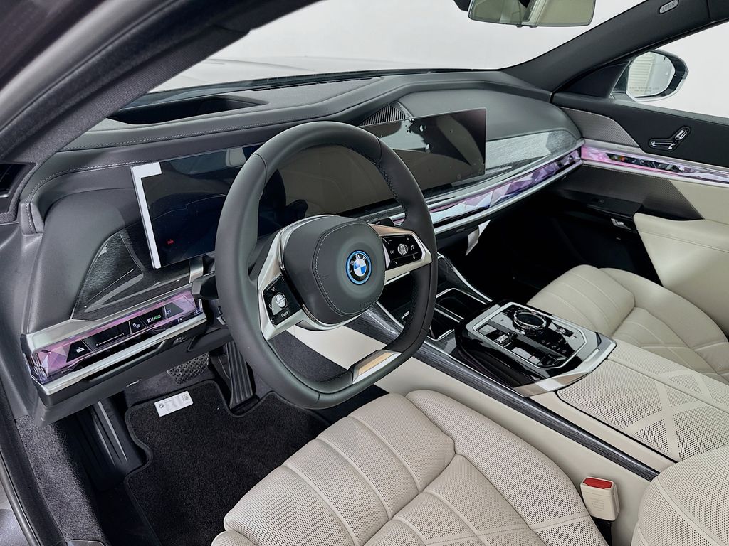 Thumbnail: 2025 BMW i7 - 9