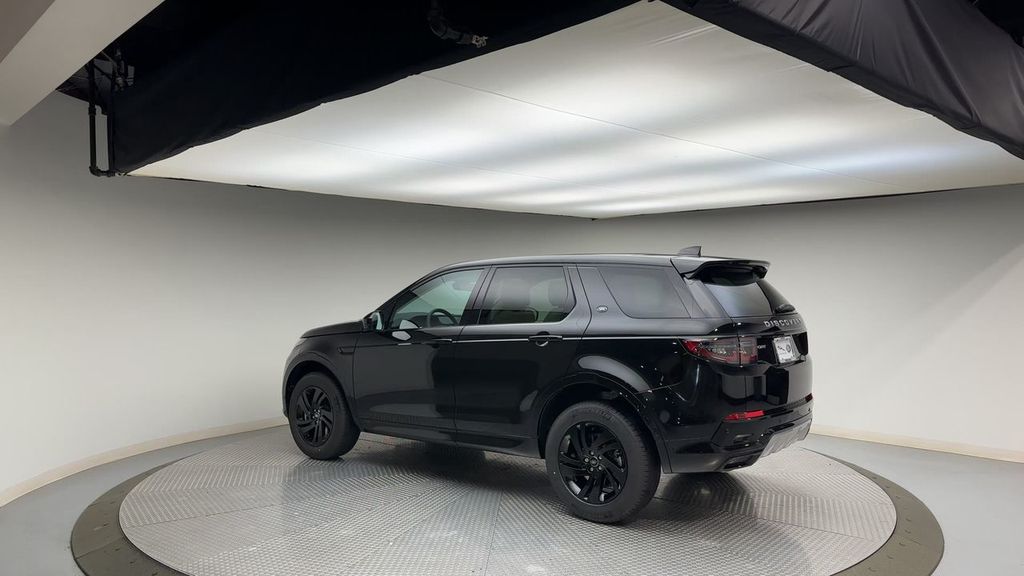 2024 Land Rover Discovery Sport S 6