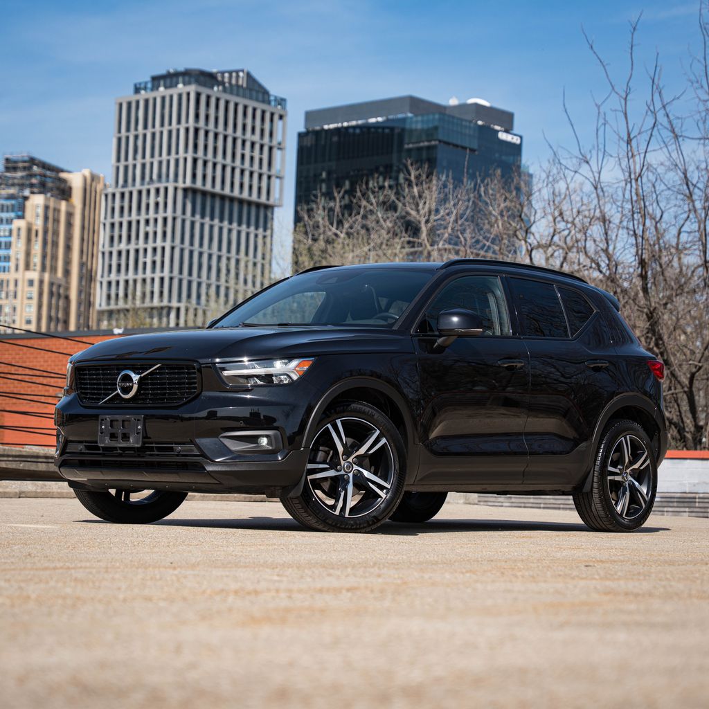 Onyx Black Metallic 2021 Volvo XC40 T5 R-Design AWD SUV / Crossover All-Wheel Drive Automatic