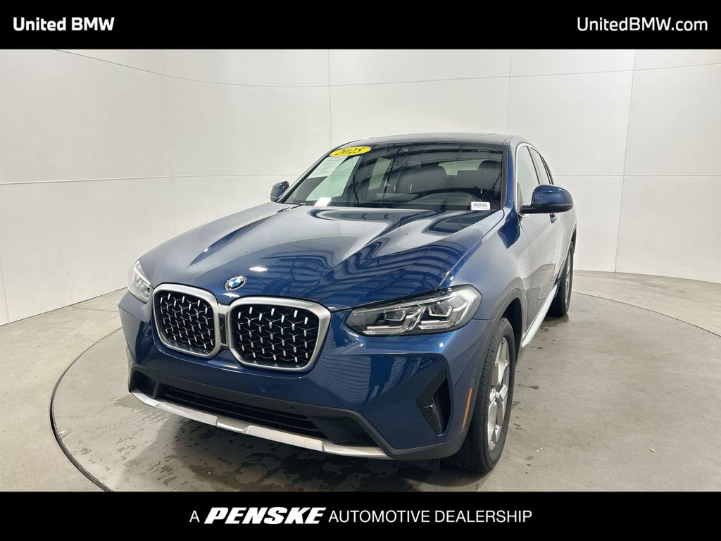 Thumbnail: 2025 BMW X4 - 1
