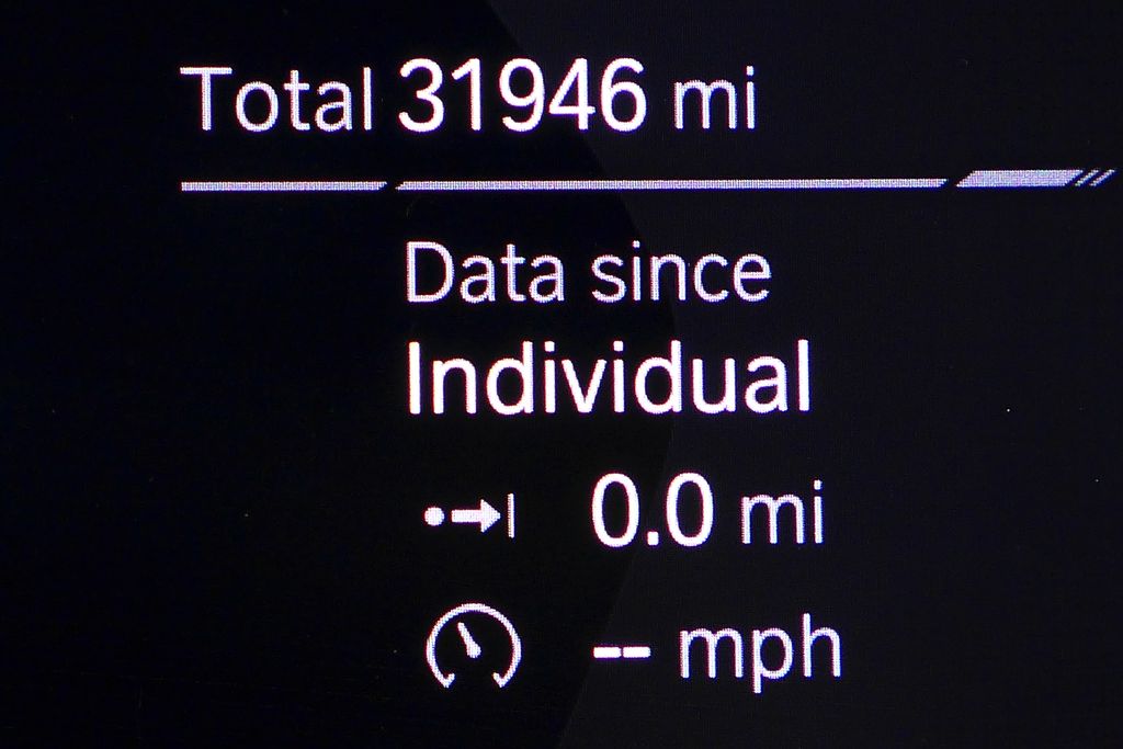 Thumbnail: 2022 BMW M3 - 31