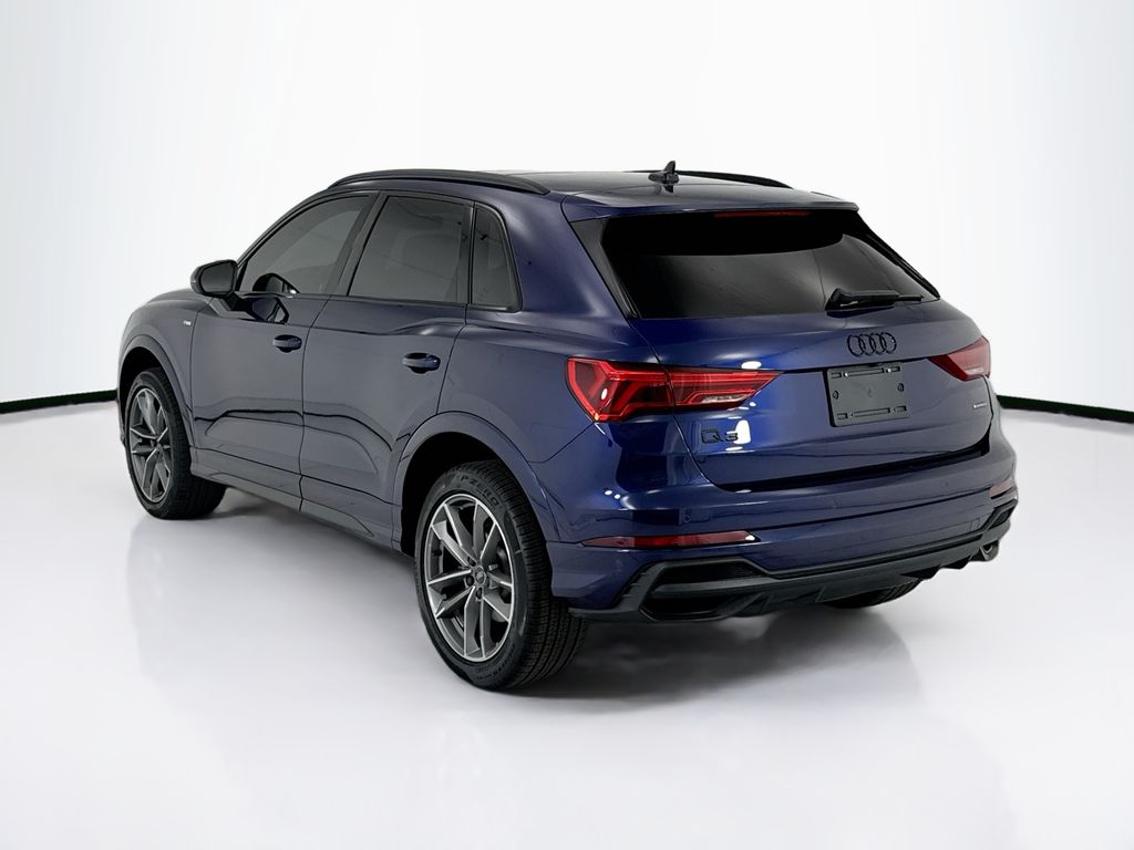 Thumbnail: 2023 Audi Q3 - 7