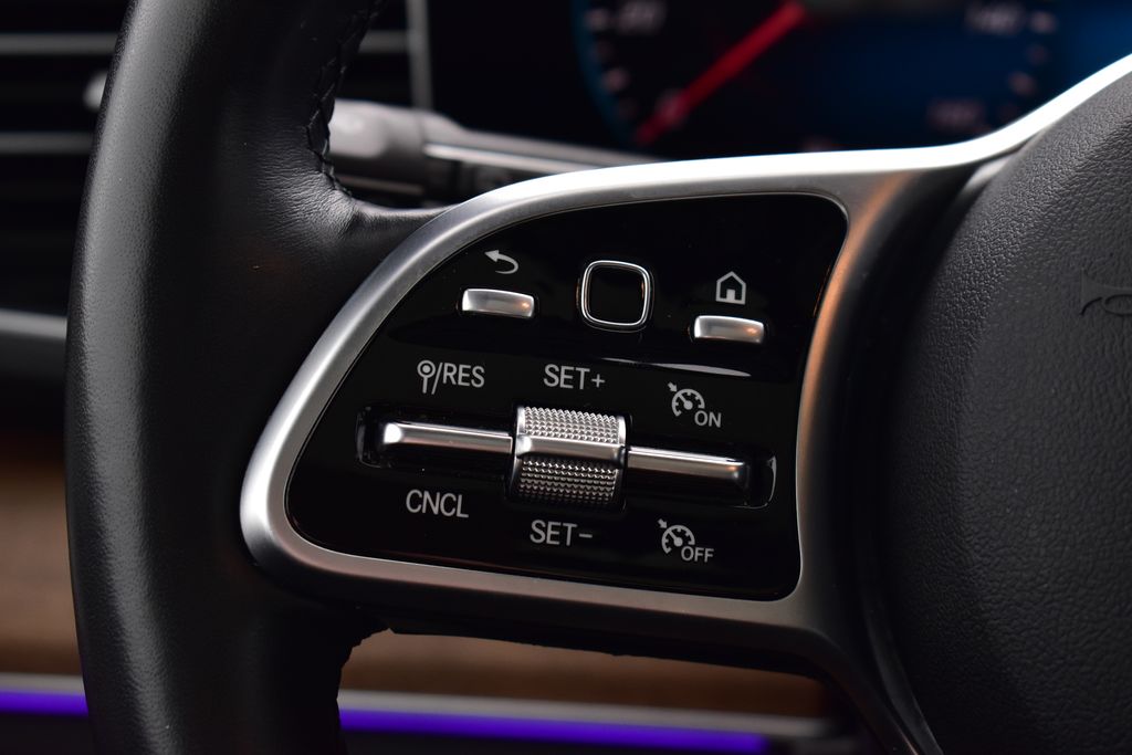 2022 Mercedes-Benz GLS 450 4MATIC 17