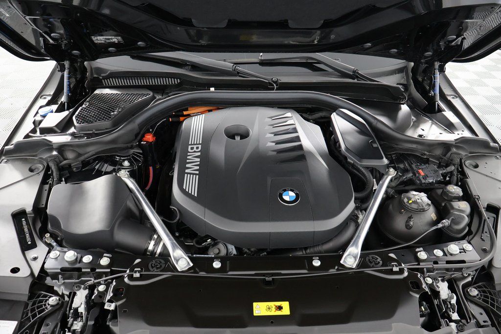 Thumbnail: 2026 BMW 5 Series - 9