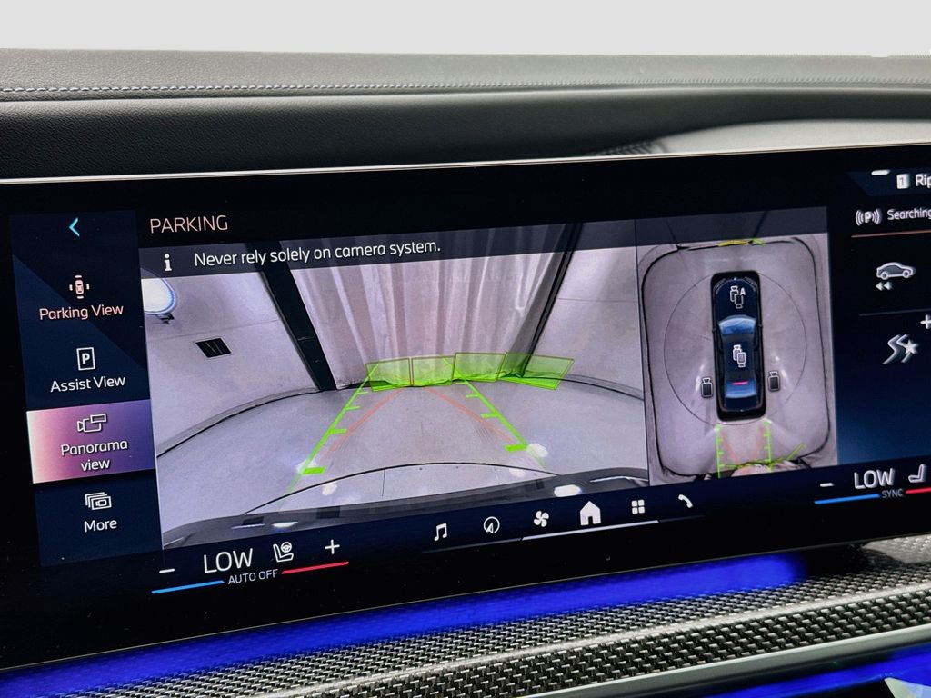 Thumbnail: 2024 BMW i7 - 15