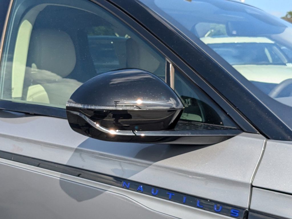 2025 Lincoln Nautilus Hybrid Reserve