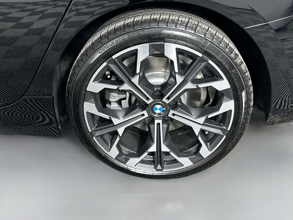 2025 BMW 3 Series 330i 23