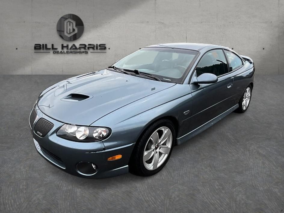 Cyclone Gray Metallic 2006 Pontiac GTO Coupe Rear-Wheel Drive 6-Speed Manual