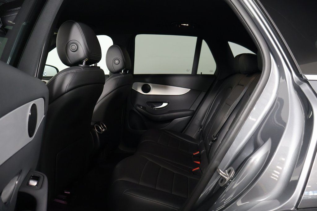 Thumbnail: 2022 Mercedes-Benz GLC - 11