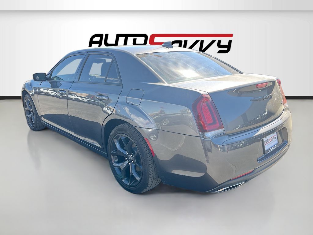 Used 2022 Gray Chrysler Touring image 5