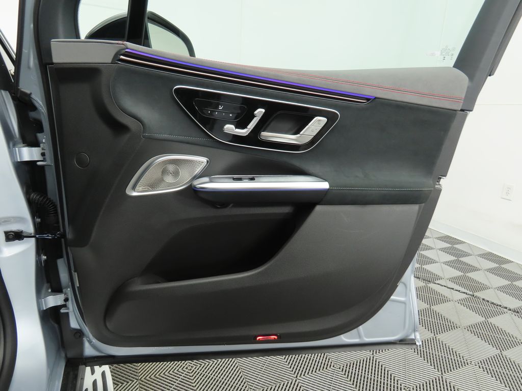 2025 Mercedes-Benz EQE AMG 27