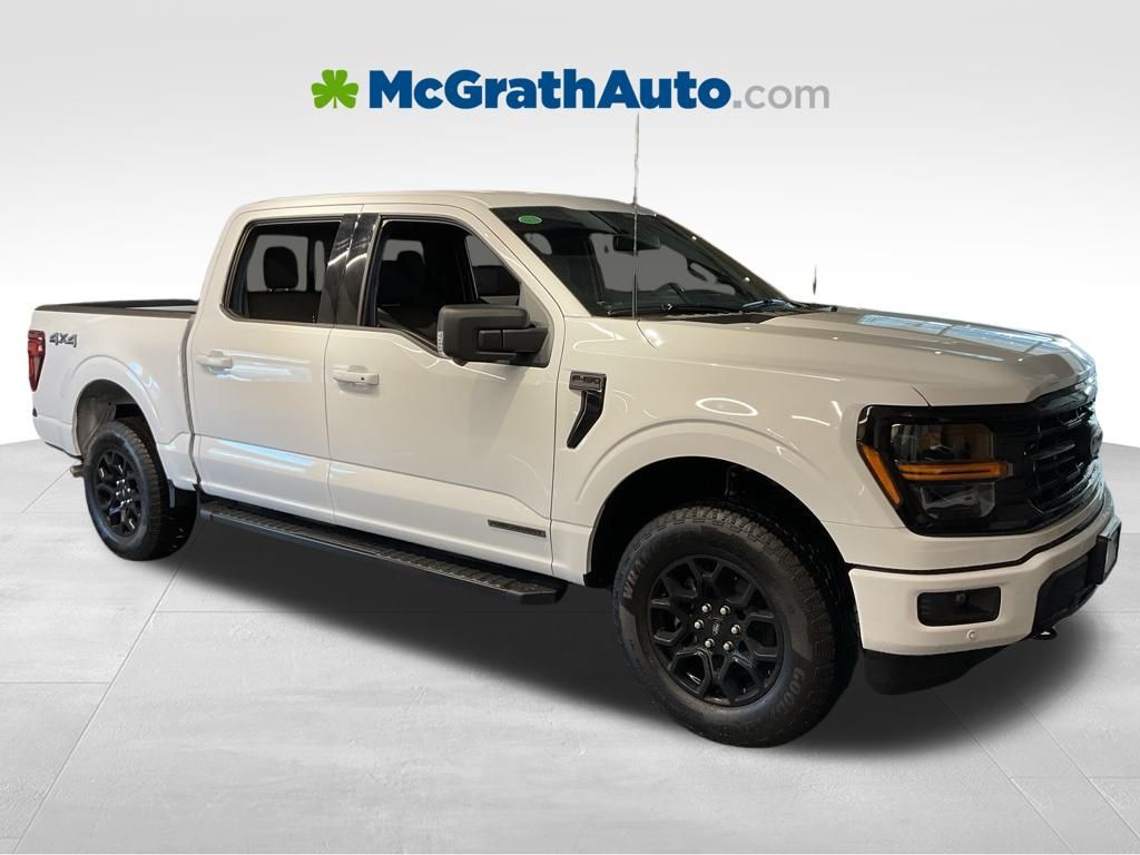 New 2025 White Ford XLT image 2