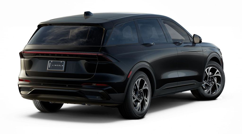 Thumbnail: 2025 Lincoln Nautilus - 3
