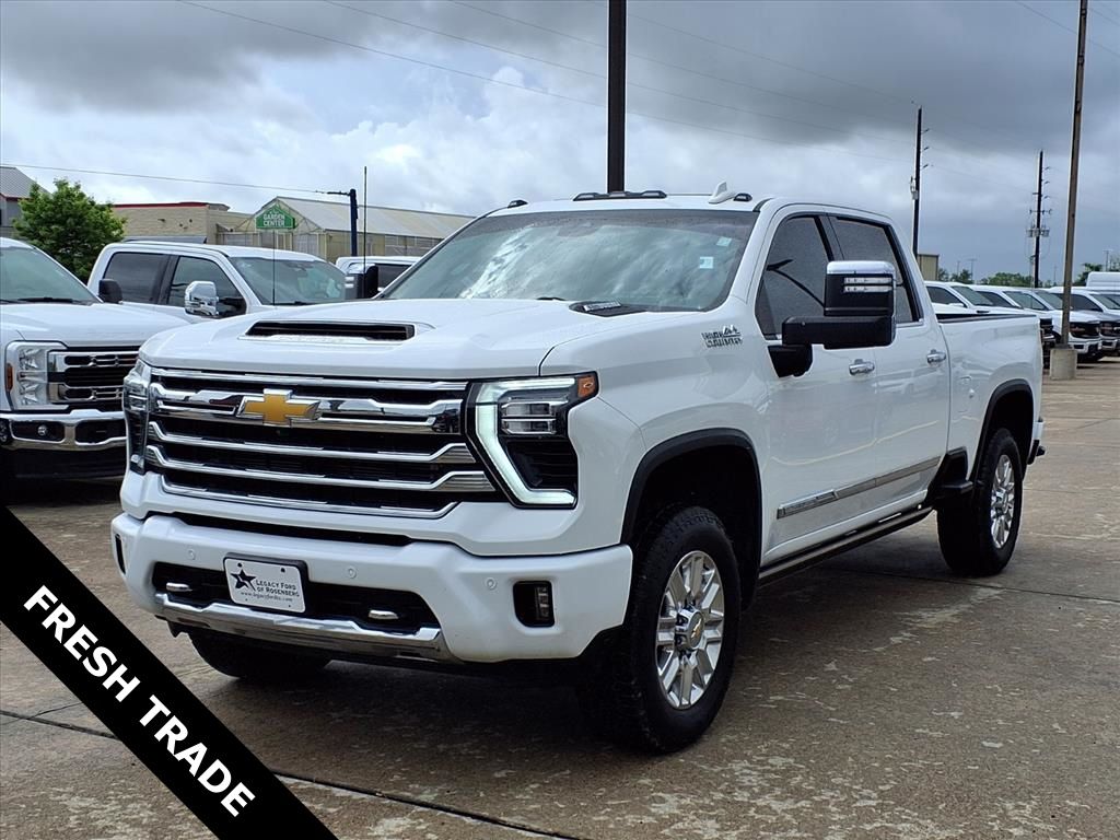 Summit White 2024 Chevrolet Silverado 2500HD High Country Crew Cab 4WD Pickup Truck Four-Wheel Drive Automatic