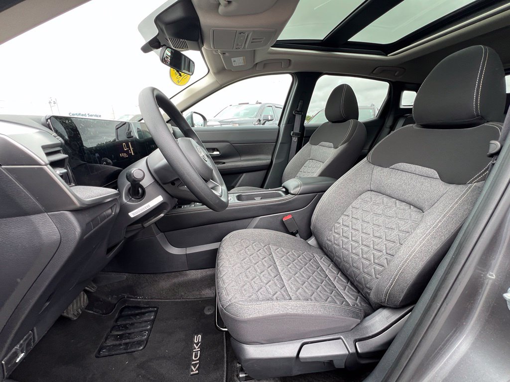 Certified Used 2025 Gun Metallic Nissan SV image 17