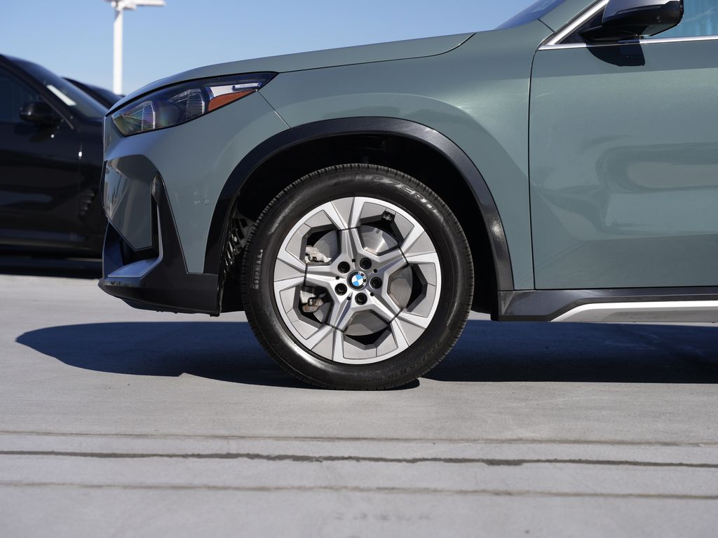 Thumbnail: 2023 BMW X1 - 2