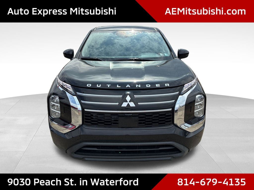 2026 Mitsubishi Outlander ES Black at Auto Express Mitsubishi