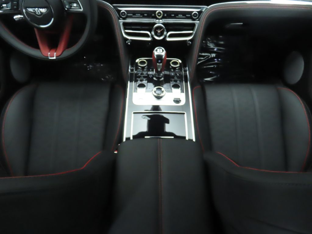 Thumbnail: 2025 Bentley Flying Spur - 18