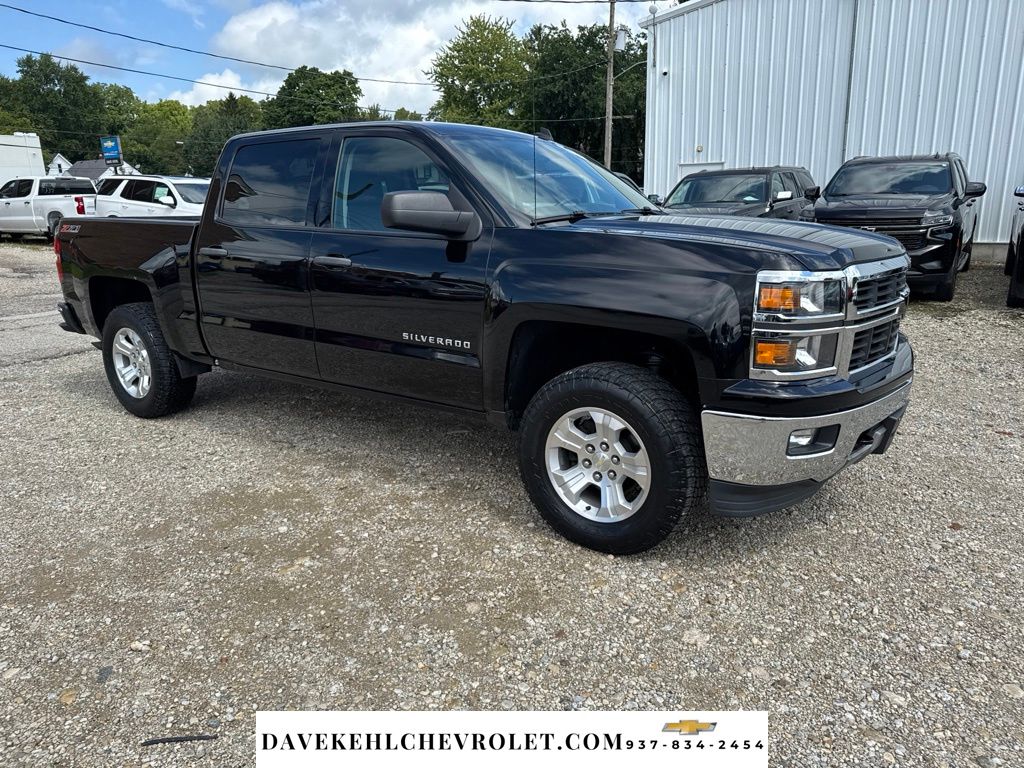 Black 2014 Chevrolet Silverado 1500 Pickup Truck Four-Wheel Drive 6-Speed Automatic Overdrive