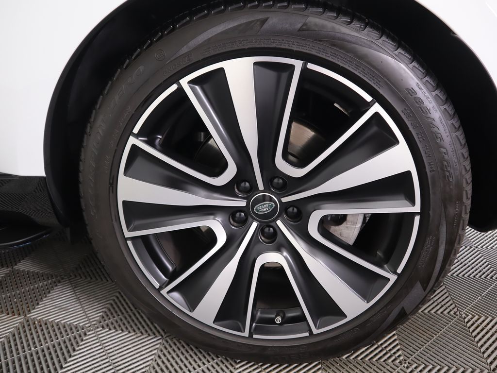 Thumbnail: 2024 Land Rover Range Rover - 31