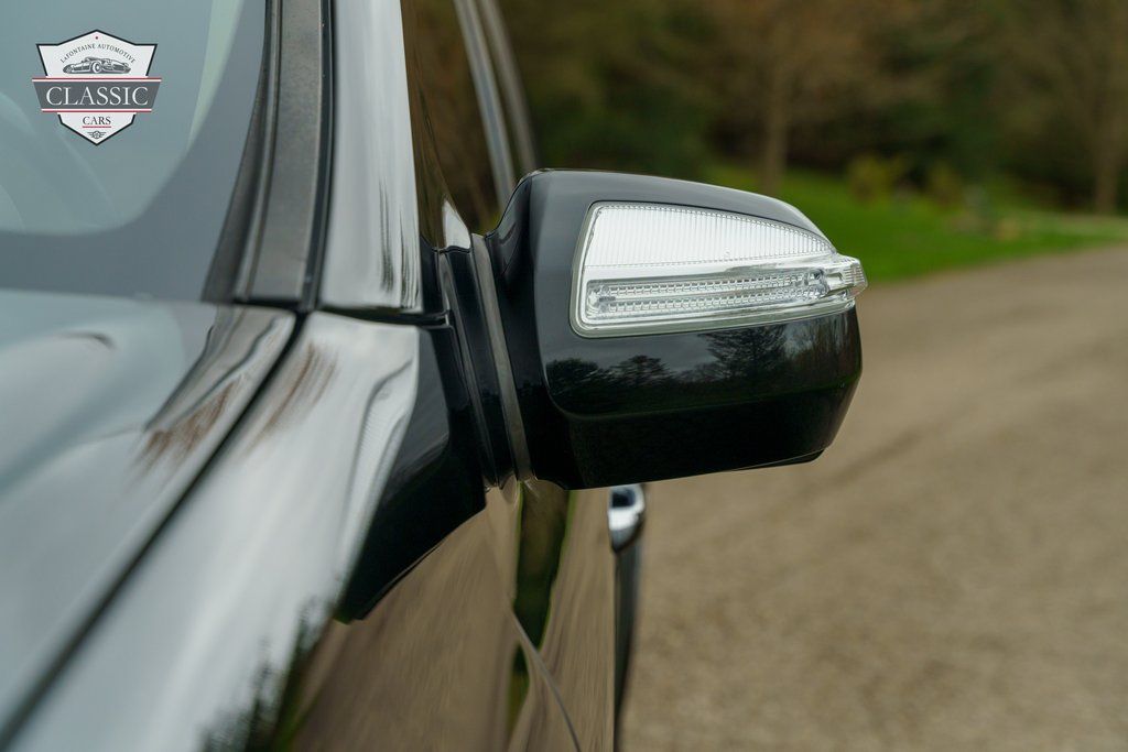 2010 Mercedes-Benz GL-Class GL 550 38