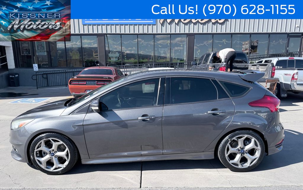 Gray (Magnetic) 2016 Ford Focus ST Hatchback Front-Wheel Drive 6-Speed Manual