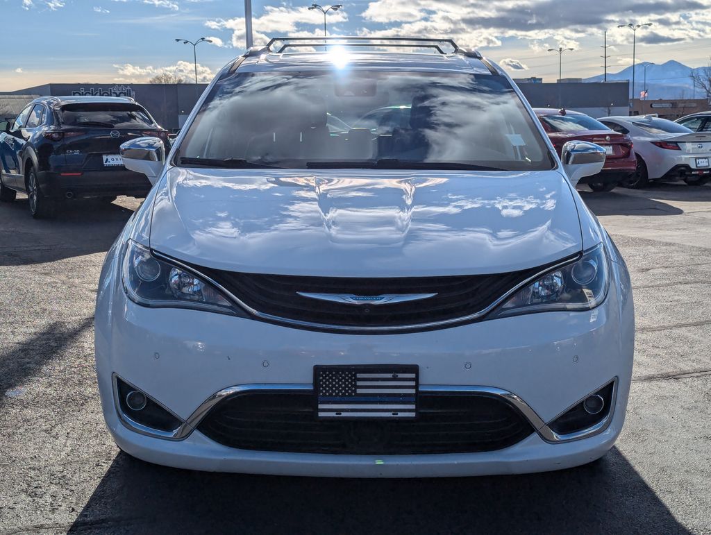 2018 Chrysler Pacifica Hybrid Limited 10