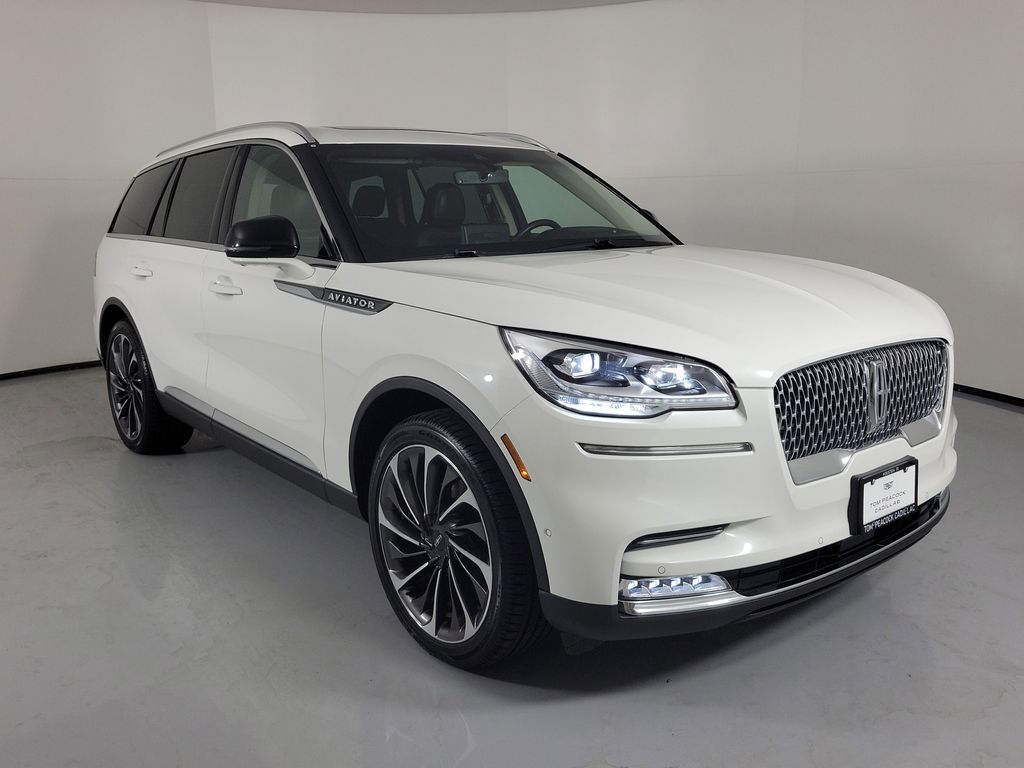 2021 Lincoln Aviator Reserve White at Bayshore Chrysler Jeep Dodge Ram