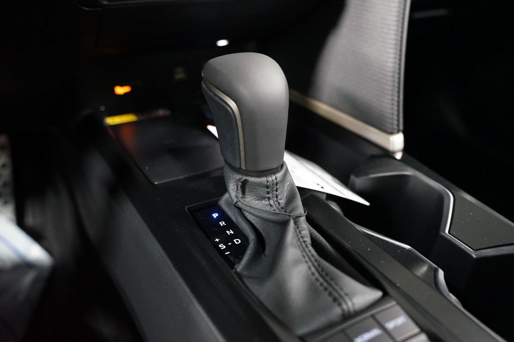 Thumbnail: 2025 Toyota Camry - 22