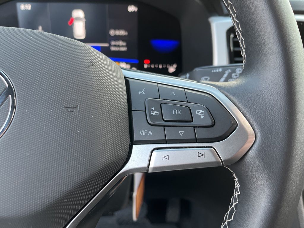 Thumbnail: 2022 Volkswagen Atlas - 21