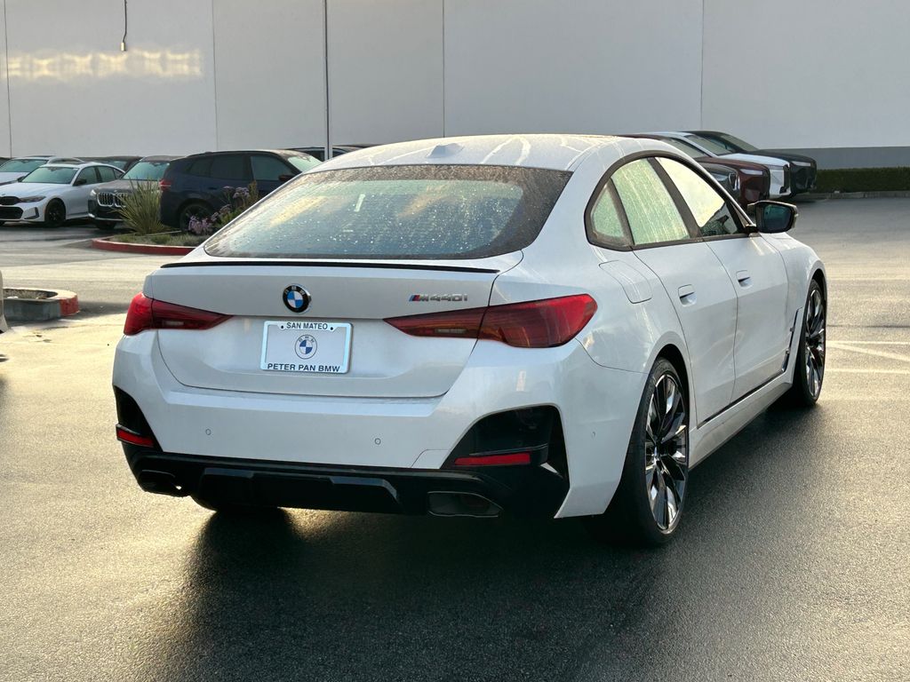 Thumbnail: 2026 BMW 4 Series - 5