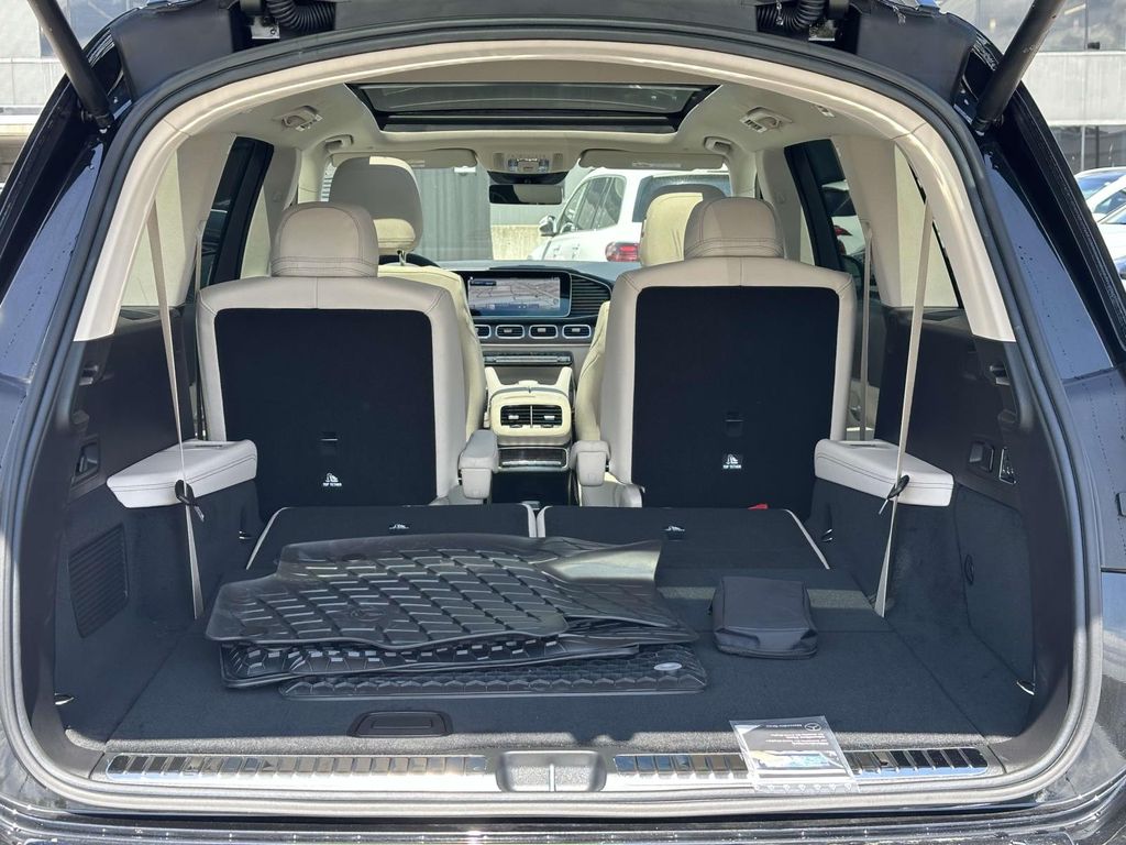 2025 Mercedes-Benz GLS 450 4MATIC 14