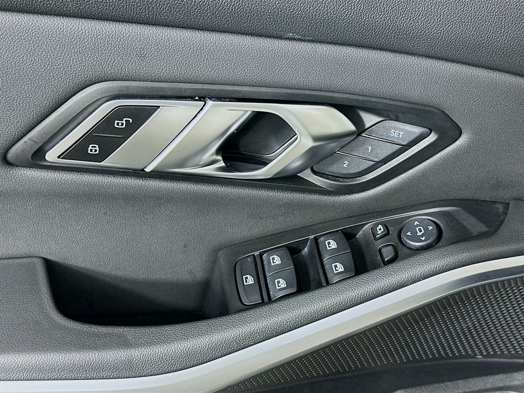 Thumbnail: 2020 BMW 3 Series - 18