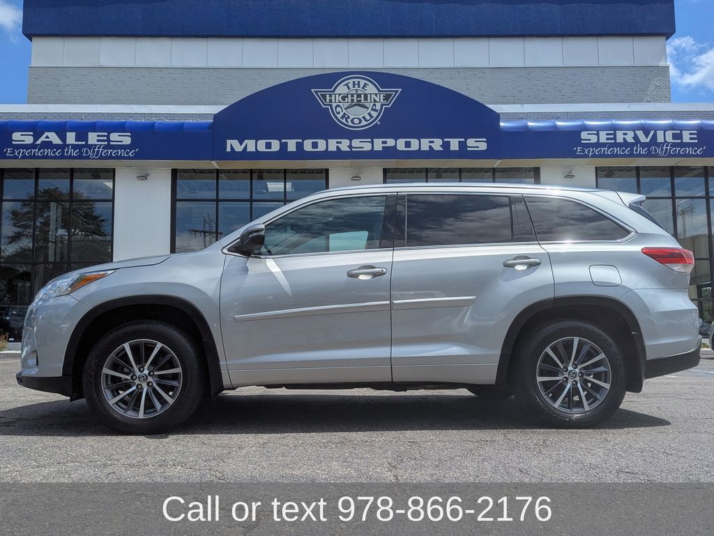 Celestial Silver Metallic 2018 Toyota Highlander SUV / Crossover All-Wheel Drive 8-Speed Automatic