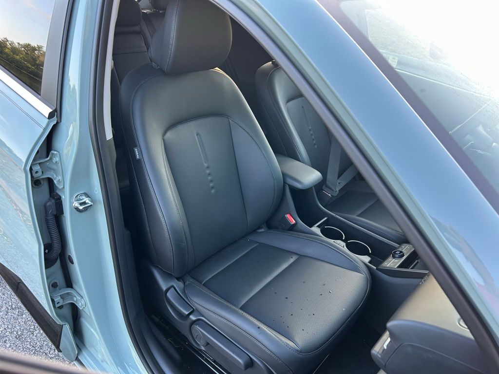 2025 Hyundai Kona Limited 14