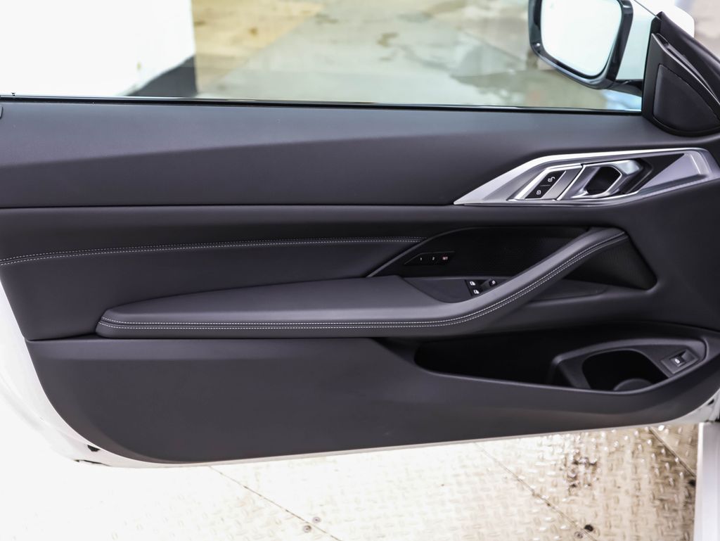 Thumbnail: 2026 BMW 4 Series - 9