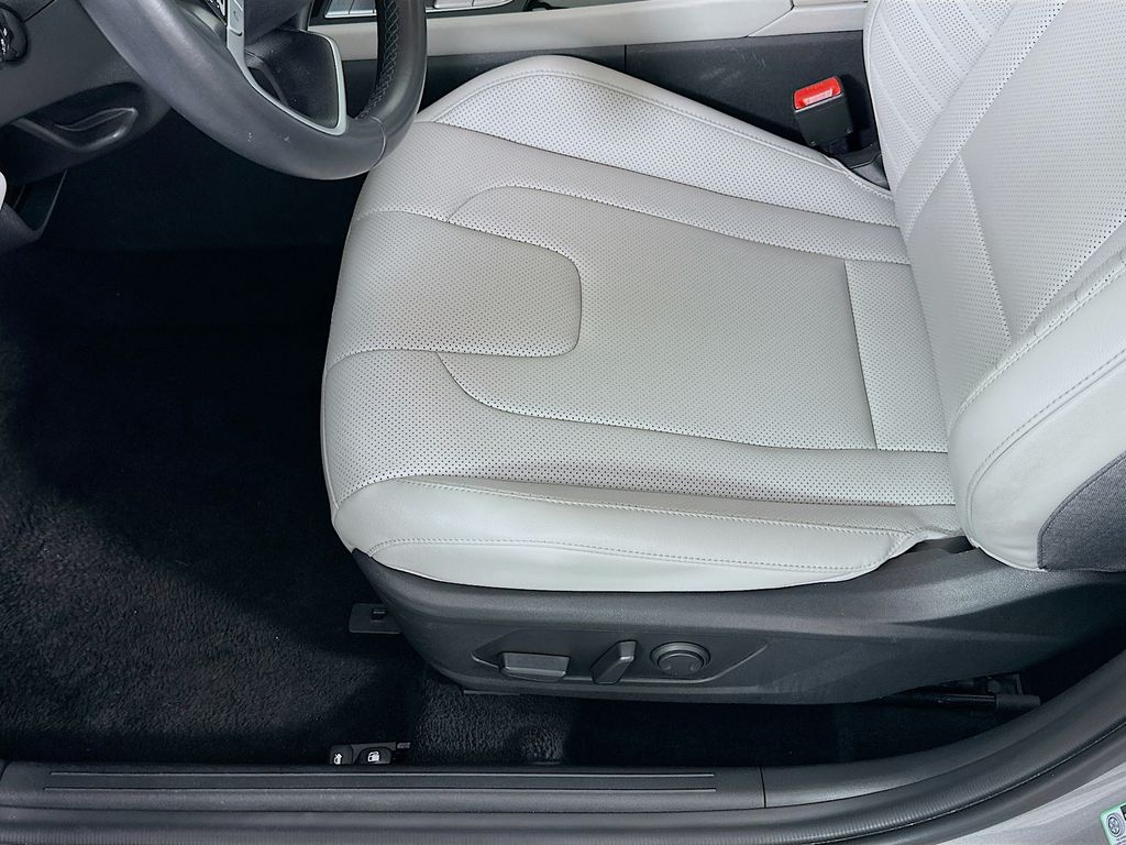 Thumbnail: 2024 Hyundai Elantra - 20