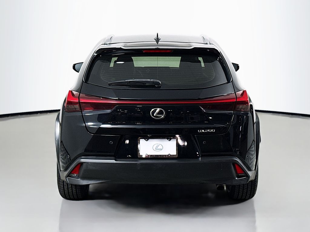 Thumbnail: 2020 Lexus UX - 6